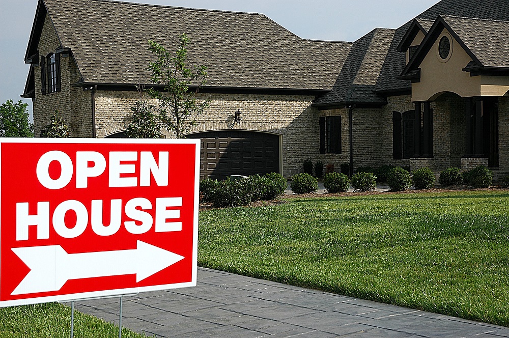 How to Boost Curb Appeal When You Have an Open House